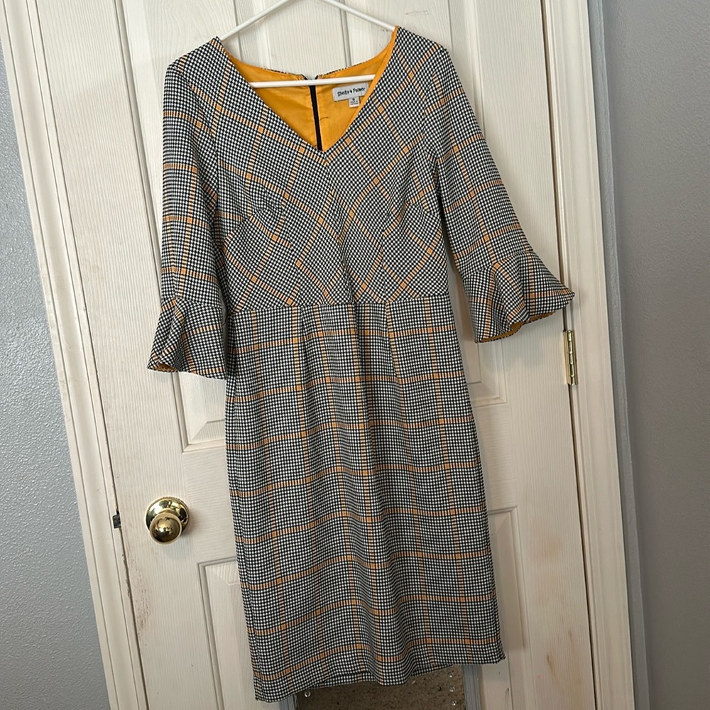 Women’s business casual dress